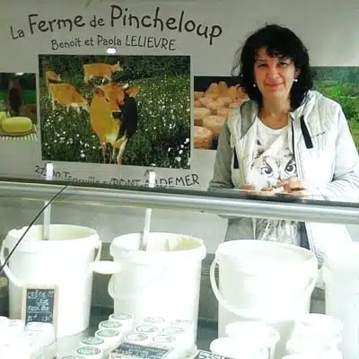 Paola Lelièvre, Ferme de pincheloup 27500 Tourville sur Pont-Audemer. Certifiée bio par ECOCERT depuis 1981.